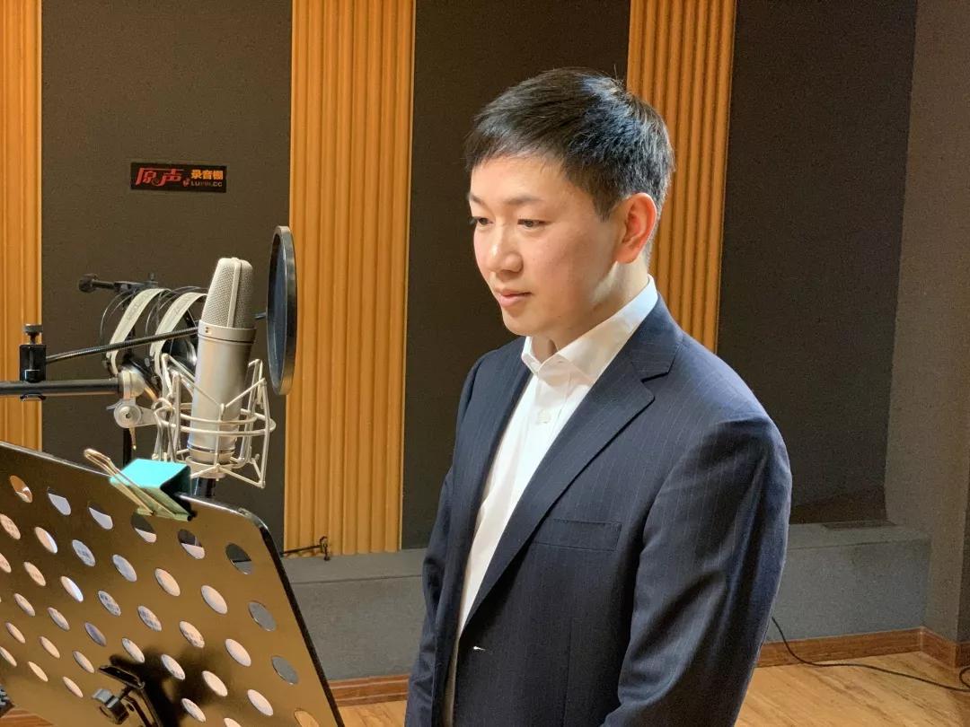 夜读《愿有一人 懂你背后的苦》