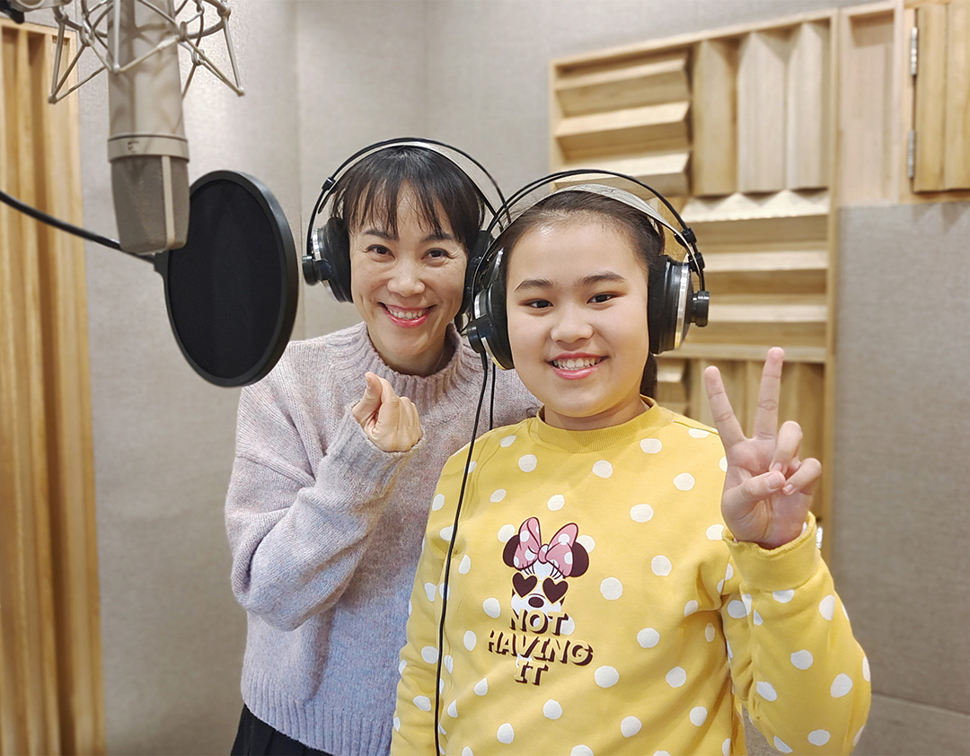 两人合唱《如愿》