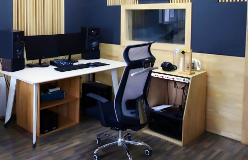 录音棚录制大合唱的方式